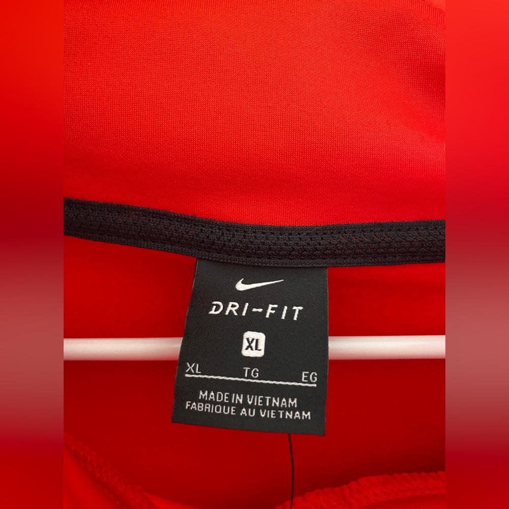 Nike University of Georgia Therma-Fit OnField Hoodie - Picture 6 of 7